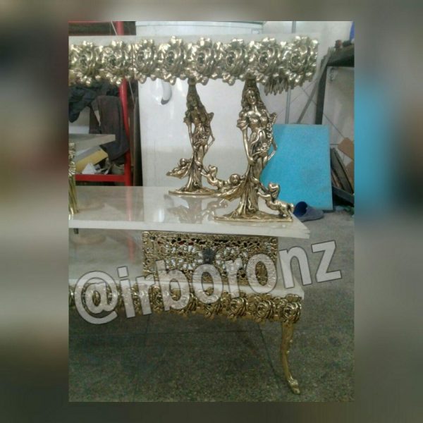 میز تلویزیون برنزی مدل خم از داخل مجسمه بانو سگ باز 130 سانتی - Image 3