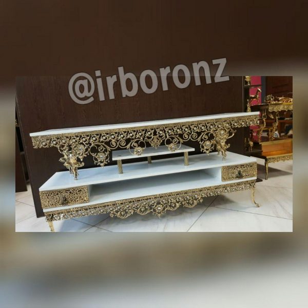 میز تلویزیون برنزی مدل تسمه یاس تاج پر کار مجسمه کمانی 140 سانتی - Image 6
