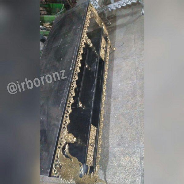 میز تلویزیون برنزی دو کشو مدل طاووس صفحه مشکی تسمه نیلوفری - Image 2