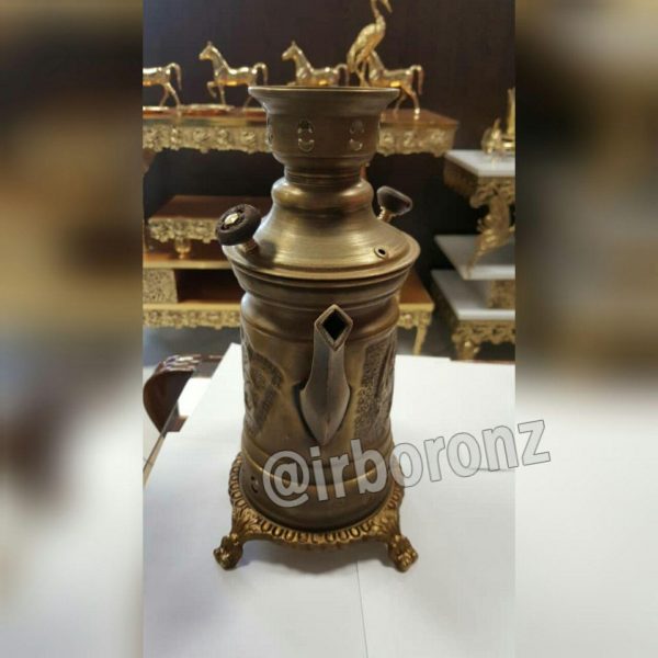 سماور کتری دار زغالی شکاری برنجی رنگ آنتیک - Image 2
