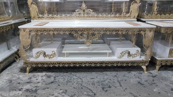میز تلویزیون برنزی مدل سیمرغ دو کشو صفحه سفید